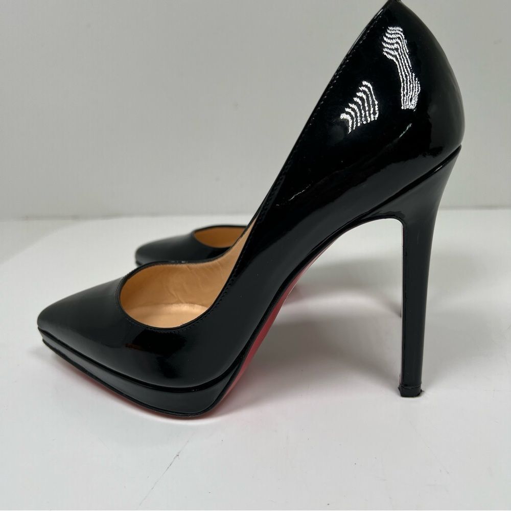 Christian Louboutin Pointy Toe Black Shiny Leather Heels Red Bottoms Size 34 / 4 - Picture 4 of 9